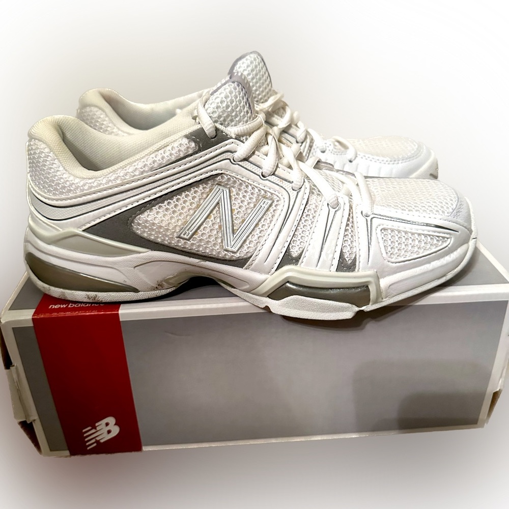 NIB NARROW NB 1005 NEW BALANCE TENNIS SHOES Sz: 8.5 AA White - Picture 5 of 6